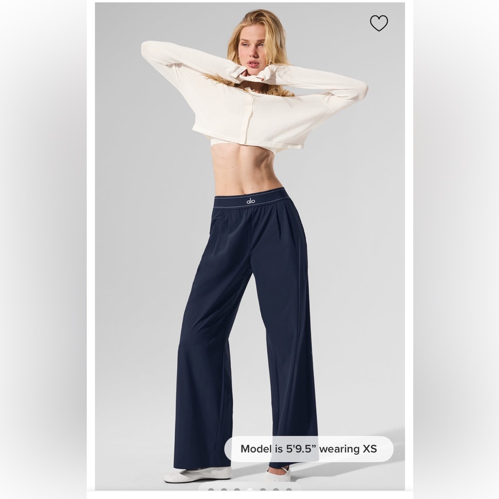 NWT ALO yoga Suit up Trouser in Navy